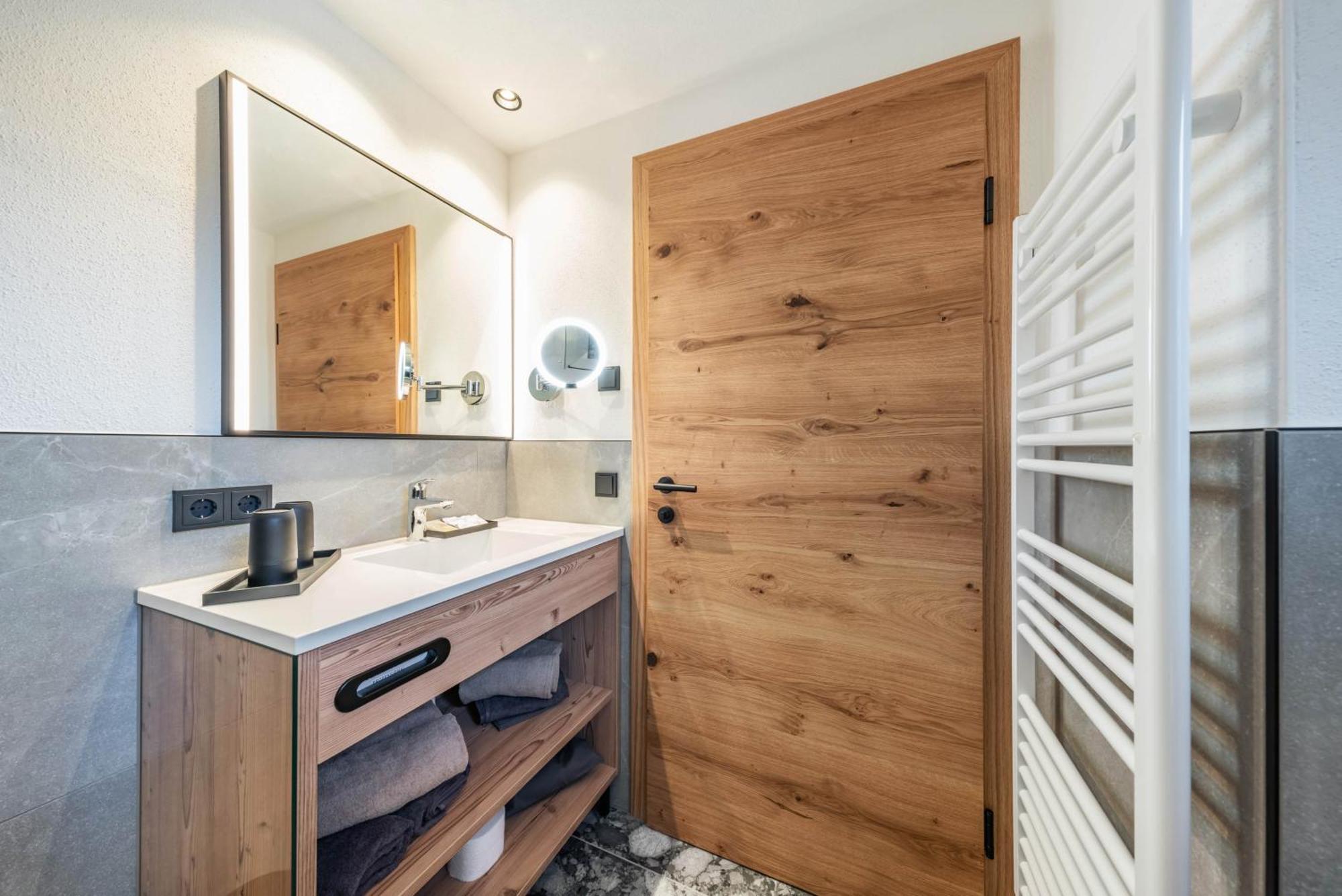 Montana Apartments Mayrhofen Zewnętrze zdjęcie