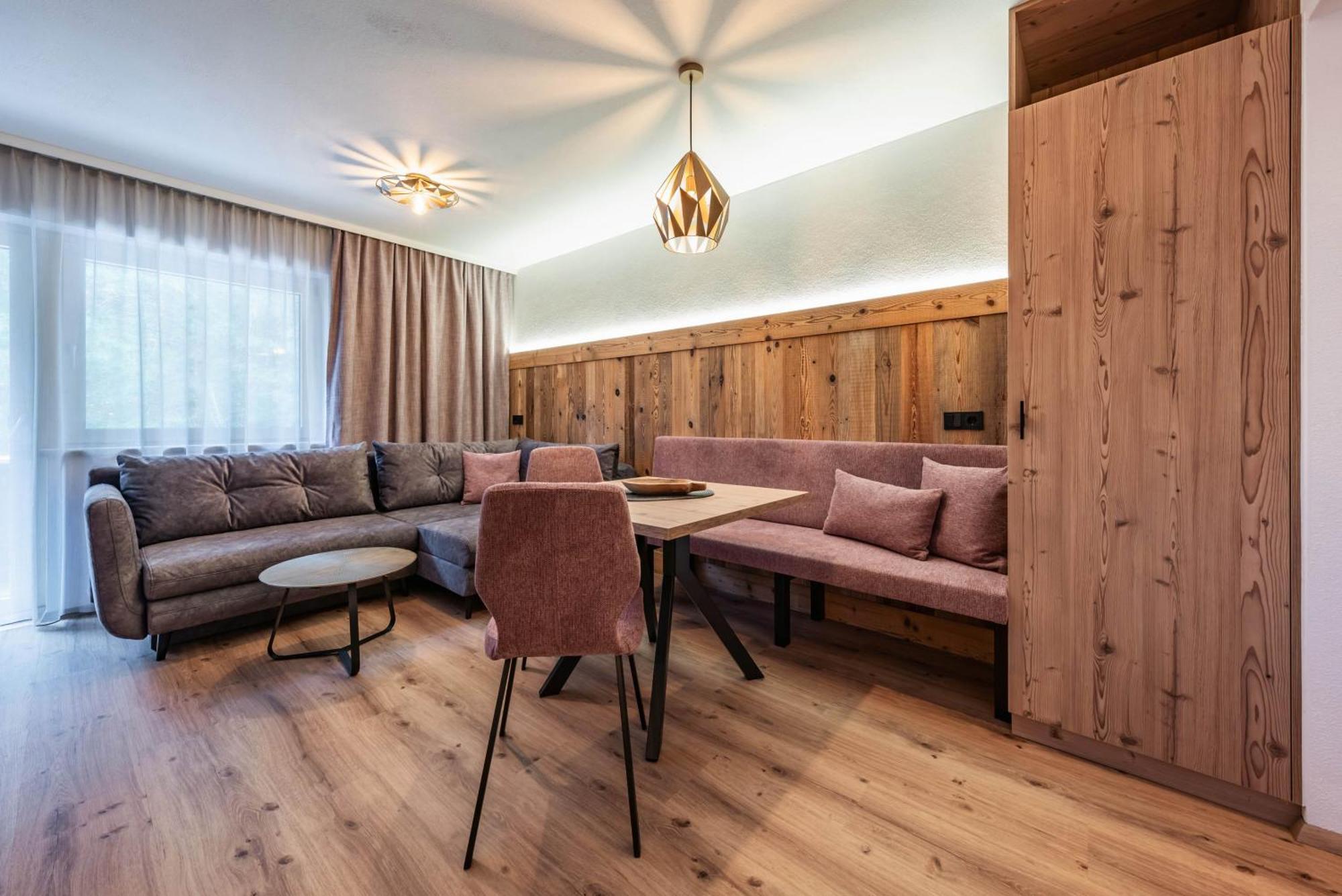 Montana Apartments Mayrhofen Zewnętrze zdjęcie