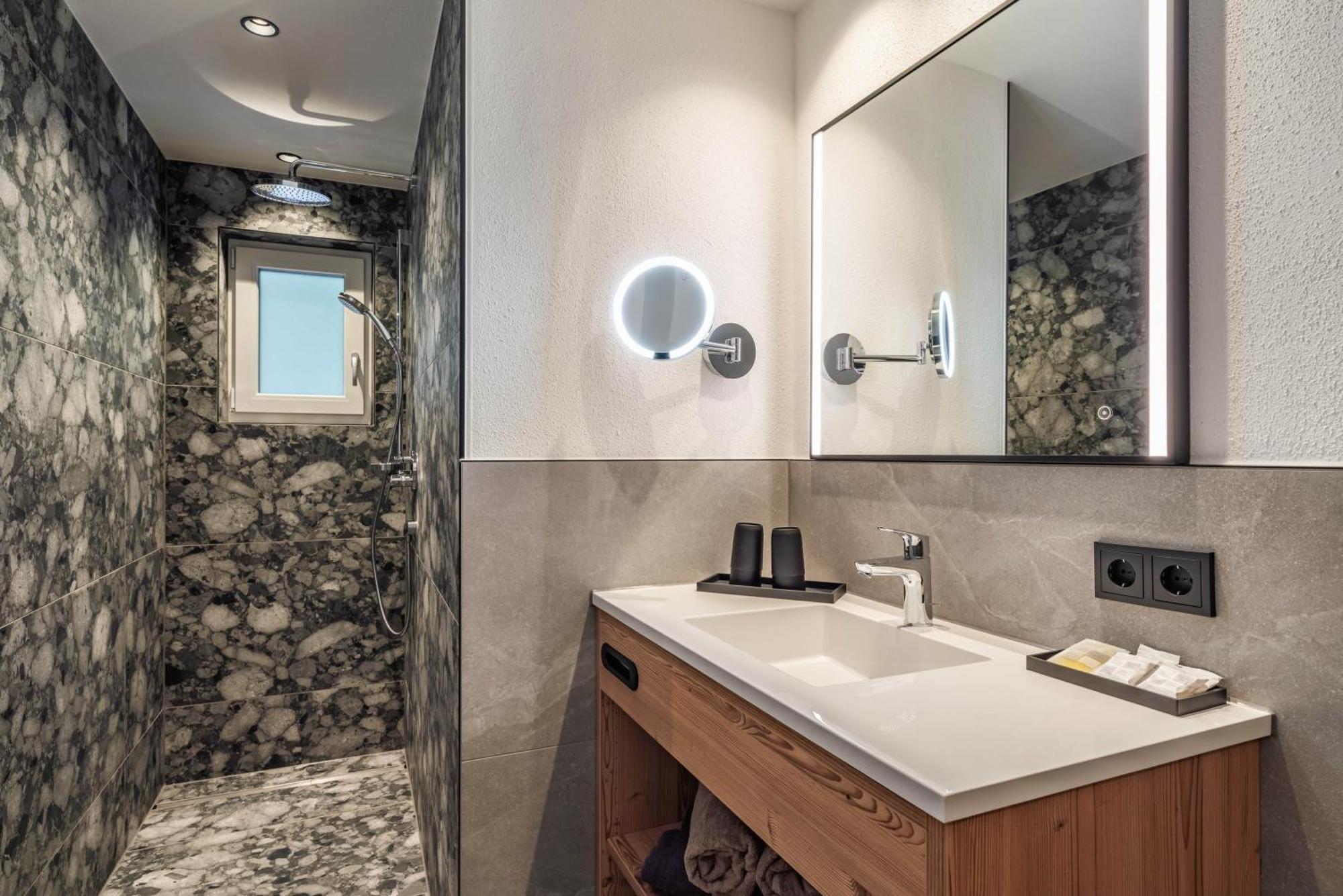 Montana Apartments Mayrhofen Zewnętrze zdjęcie