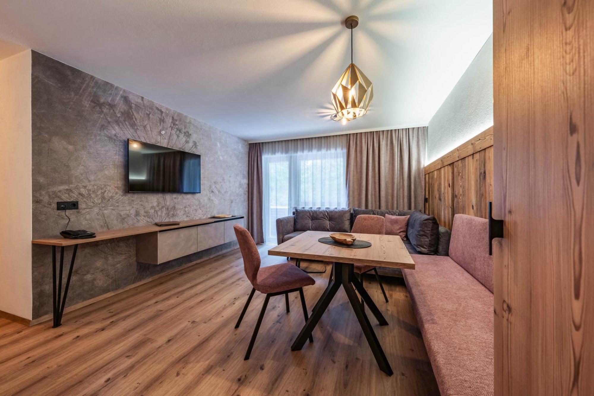 Montana Apartments Mayrhofen Zewnętrze zdjęcie