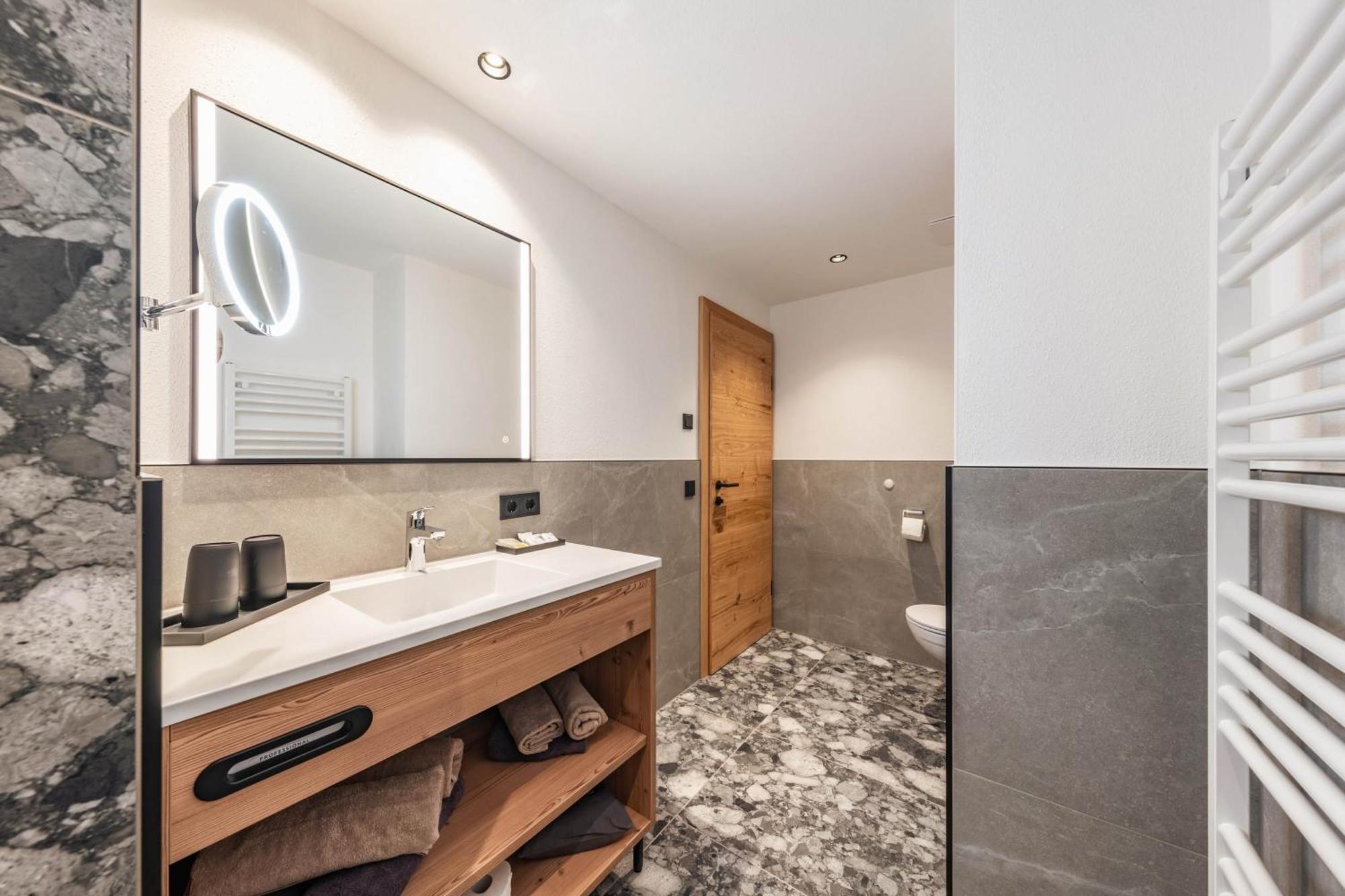 Montana Apartments Mayrhofen Zewnętrze zdjęcie